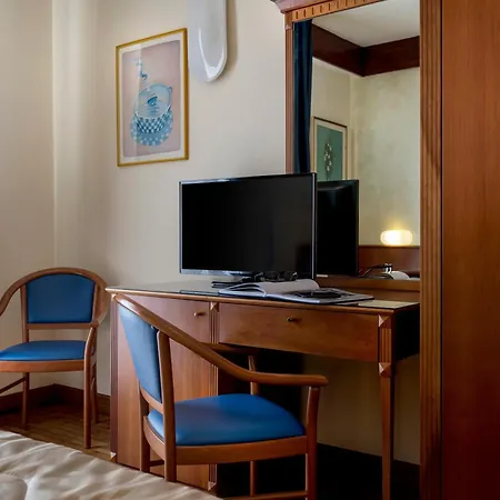Hotel Bellevue By Oasigroup 4*